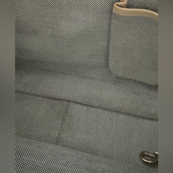 EUC Dooney & Bourke Signature Satchel Tote  Tan Canvas w/ Leather Trim - Picture 11 of 12